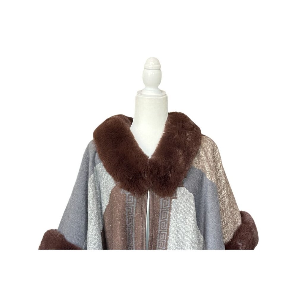Northern Angel Anthropologie Fur Trim Poncho Sweater S/M Penny Lane Oversized - Picture 3 of 9